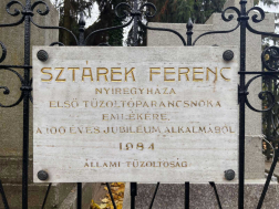 emléktábla